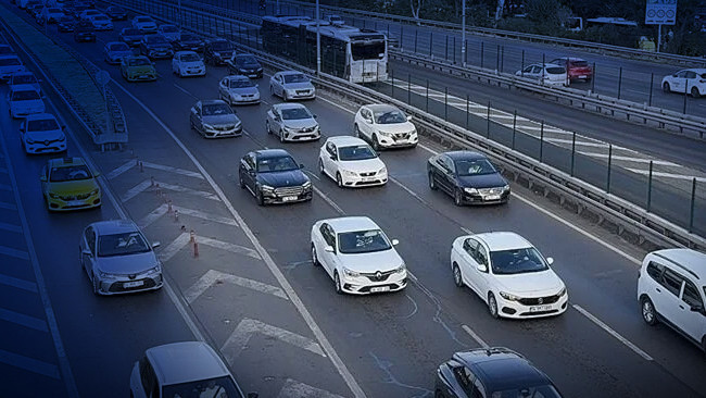 Sıcak Gündem: İstanbul'da uyum haftası gününde trafik yoğunluğu ve Merak Edilenler