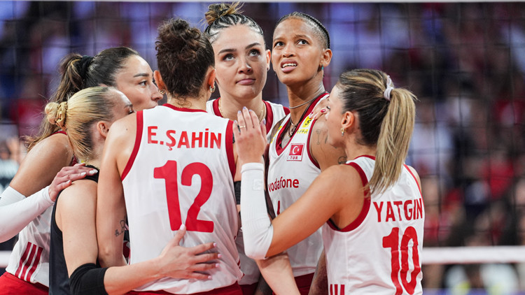 Son Gelişme: Filenin Sultanları 15 yıl sonra bir ilki başardı! | İşte Tüm Ayrıntılar