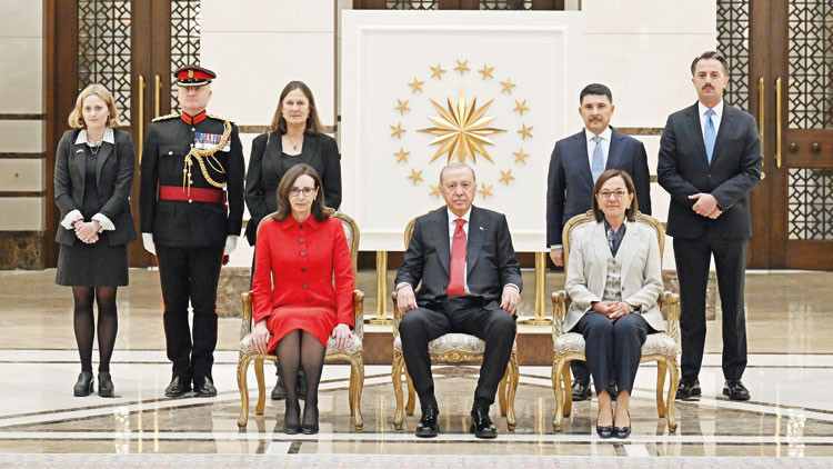 Ayrıntılar Netleşti: Beş elçiden güven mektubu ve Merak Edilenler