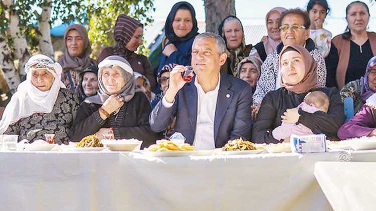 Özgür Özel’den Ardahan’da yeni vaat: Çiftçilere ikinci bahar kredisi: Gelişmeler Takip Ediliyor