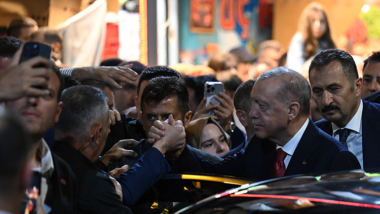 Cumhurbaşkanı Erdoğan Rize’de: Yaklaşan seçimlerde aynı gayreti bekliyorum ve Merak Edilenler