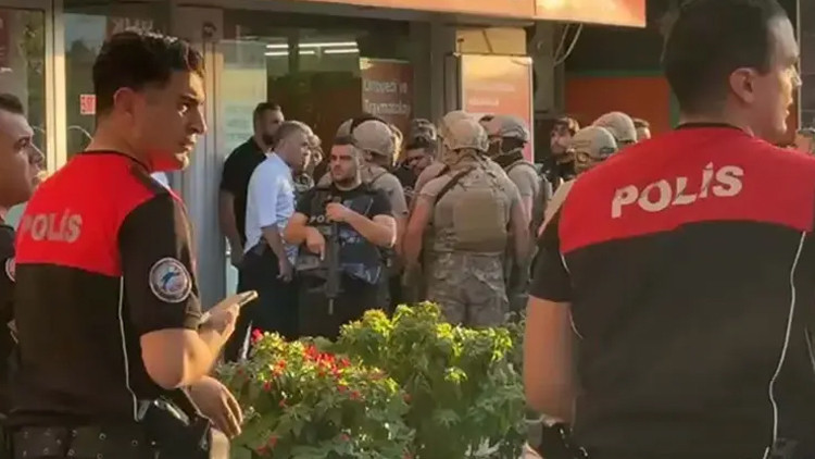 Sıcak Gündem: İzmir'deki banka dehşetinde şoke eden savunma: Kız çocukları için yaptım: Gelişmeler Takip Edili