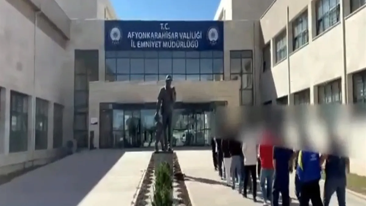 Sıcak Gündem: Afyonkarahisar'da yasa dışı bahis operasyonu: Hesaplardan 105 milyon lira çıktı! | İşte Tüm Ayrı