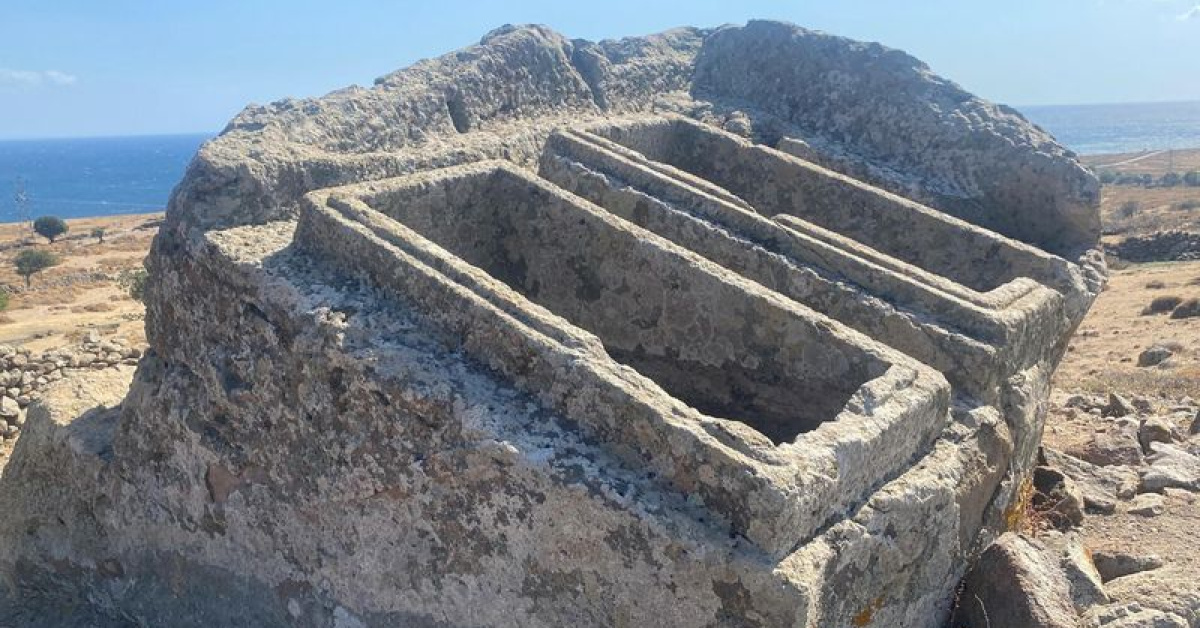 Kritik Açıklama: Kayaya oyuldu! İkiz mezar 2 bin 400 yıldır ayakta | İşte Tüm Ayrıntılar