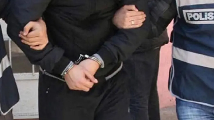 Sıcak Gündem: Antalya’da rüşvet soruşturması: 2 emniyet müdürü ve 1 komiser yakalanarak gözaltına sevk edildi: