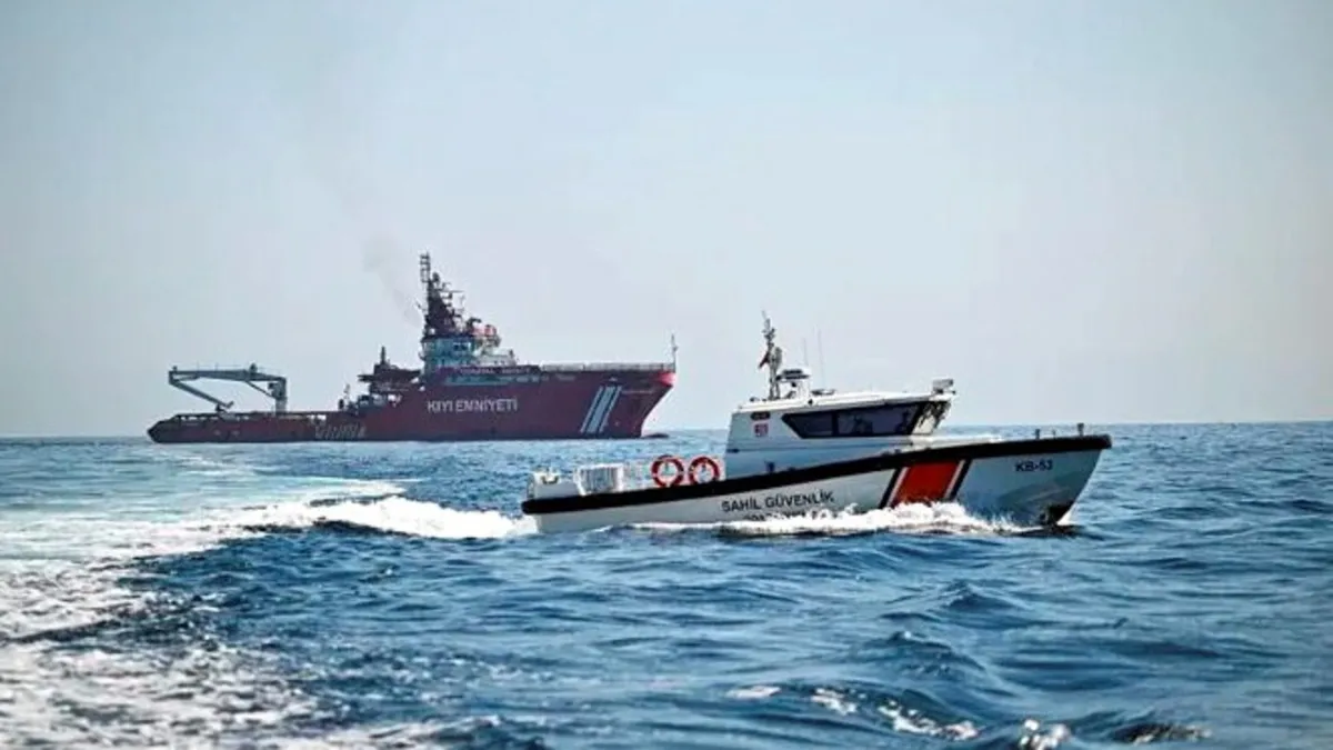 Siilvri'de batan gemideki kayıp mürettebatı arama çalışmaları sürüyor - Son Dakika Bilgileri