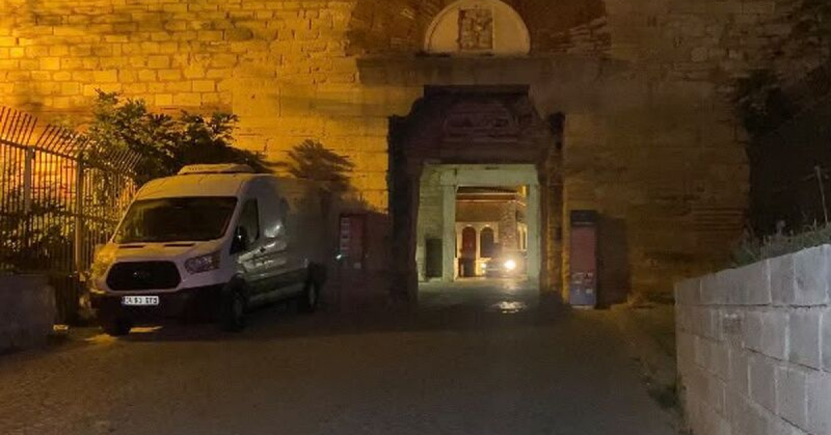 Ayrıntılar Netleşti: Surların içinde erkek cesedi bulundu - Son Dakika Bilgileri