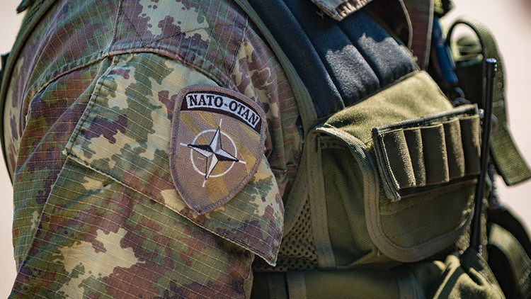 Ayrıntılar Netleşti: NATO üssünde casusluk alarmı: Tinder'da başlayan aşk krize yol açtı