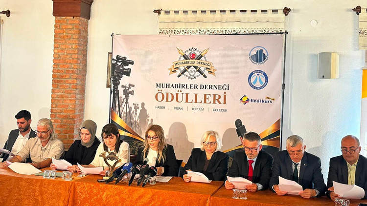 Ayrıntılar Netleşti: Yılın Gazetesi ödülü Hürriyet’e: Demirören Medya’ya 9 ödül | İşte Tüm Ayrıntılar