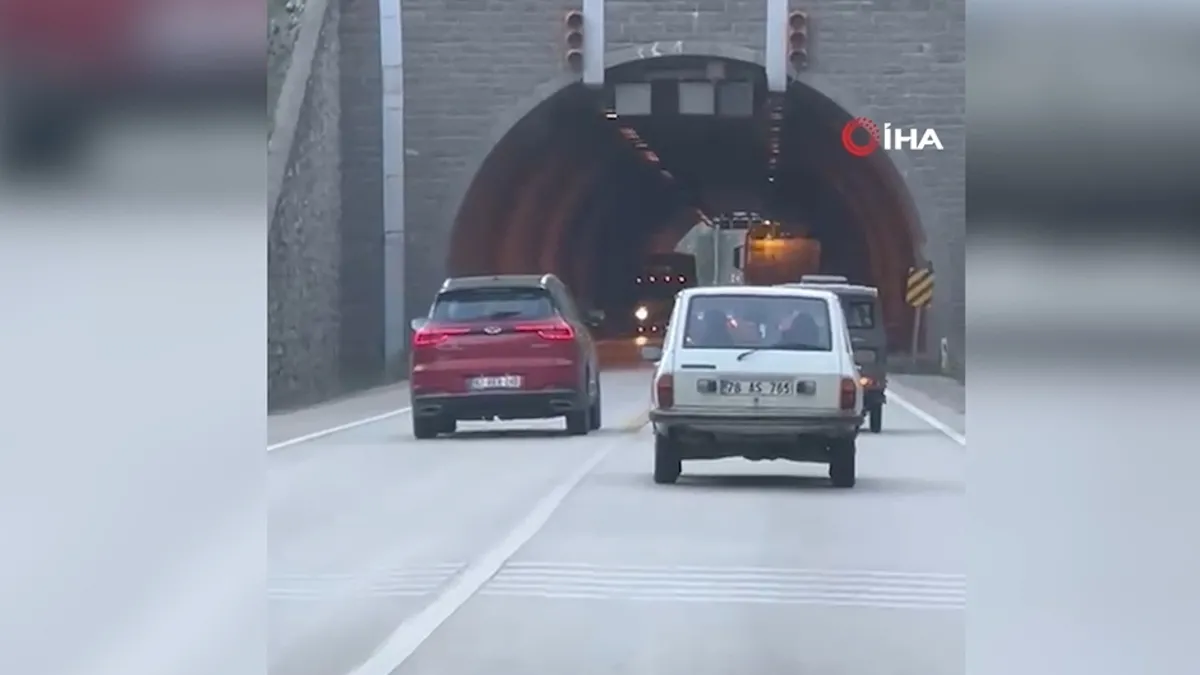 Biri tersten gitti, diğeri hatalı sollama yaptı: O anlar kamerada ve Merak Edilenler