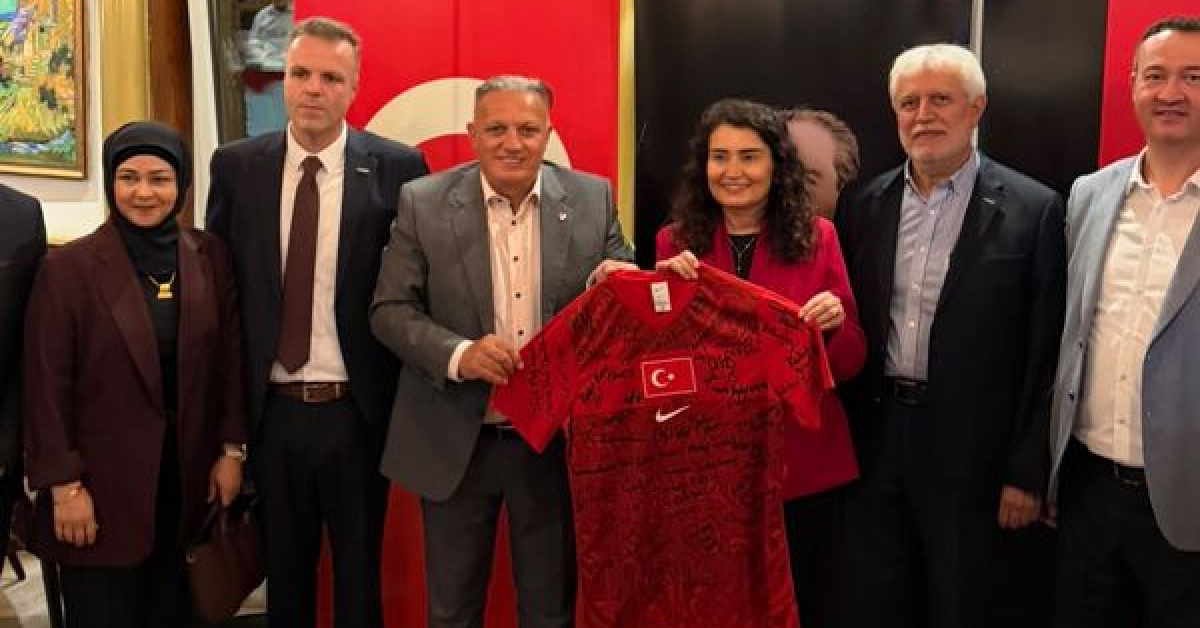 Stuttgart Başkonsolosu Kaçar'a veda hediyesi | İşte Tüm Ayrıntılar