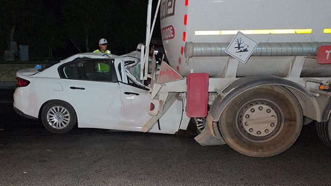 Gündemden Son Bilgiler: Antalya'da feci kaza! Otomobil tankere çarptı: 1 kişi yaşamını yitirdi | İşte Tüm Ayrı