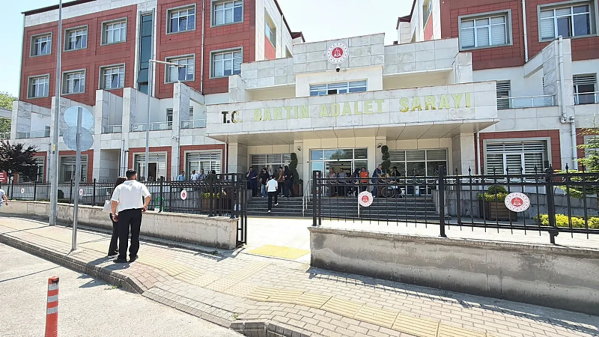 Sosyal medya hesaplarına müstehcenlik soruşturması: 2 kişi hakkında tutuklama kararı verildi! | İşte Tüm Ayrın