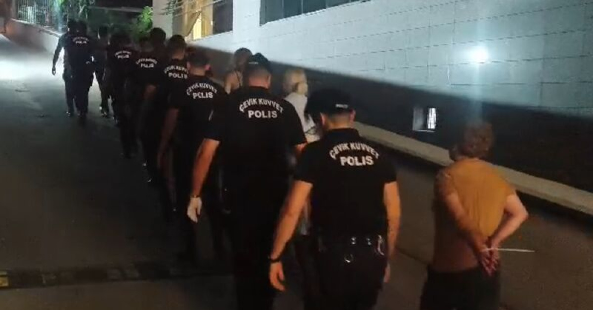 Gündemden Son Bilgiler: Mersin'de 'Ailem Güvende' operasyonu: 28 tutuklama | İşte Tüm Ayrıntılar