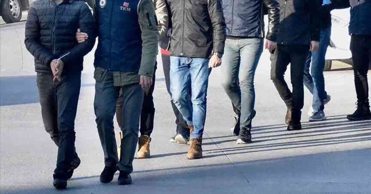 Kritik Açıklama: FETÖ operasyonu: 3 gözaltı