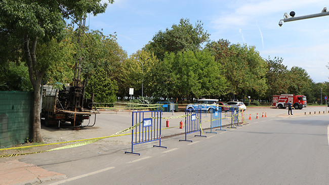 Gündemden Son Bilgiler: İlçede büyük endişe yarattı: 24 saat dönüşümlü nöbet tutuyorlar