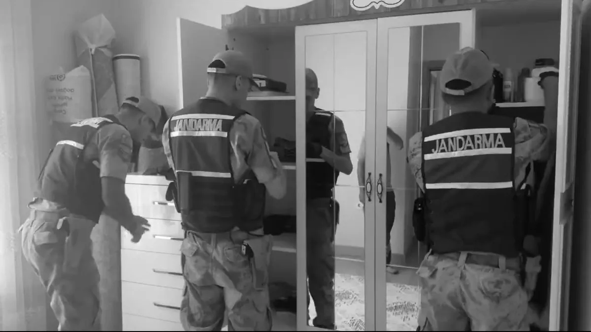 Son Gelişme: 5 ilde tefeci operasyonu: 9,1 milyarlık para trafiği gözler önüne serildi: Gelişmeler Takip Edili
