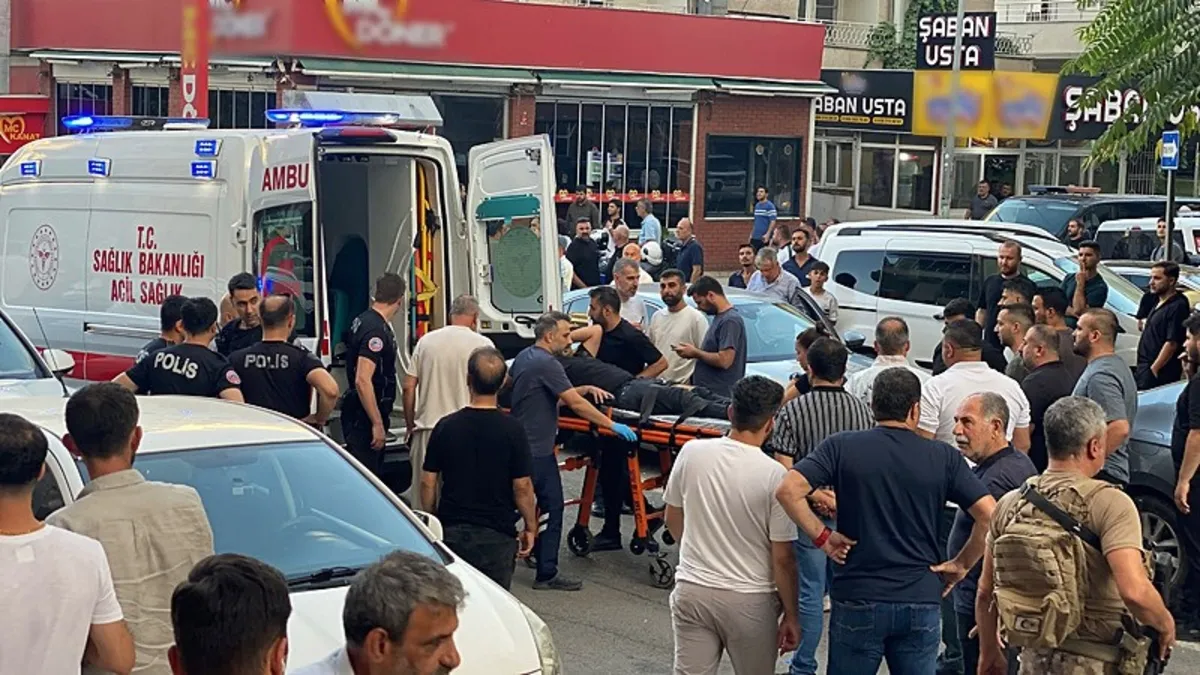 Son Gelişme: Batman’da cadde ortasında silahlı kavga: 3 yaralı - Son Dakika Bilgileri