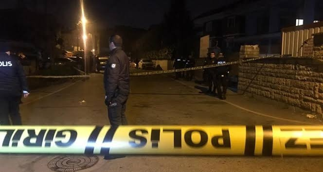 Sıcak Gündem: Boşanma arasındaki çiftin yakınları arasında silahlı çatışma! 1’i polis 12 yaralı - Son Dakika B