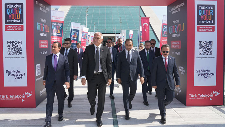 Kritik Açıklama: Bakan Ersoy startı verdi, Ankara Kültür Yolu Festivali resmen start aldı | İşte Tüm Ayrıntıla