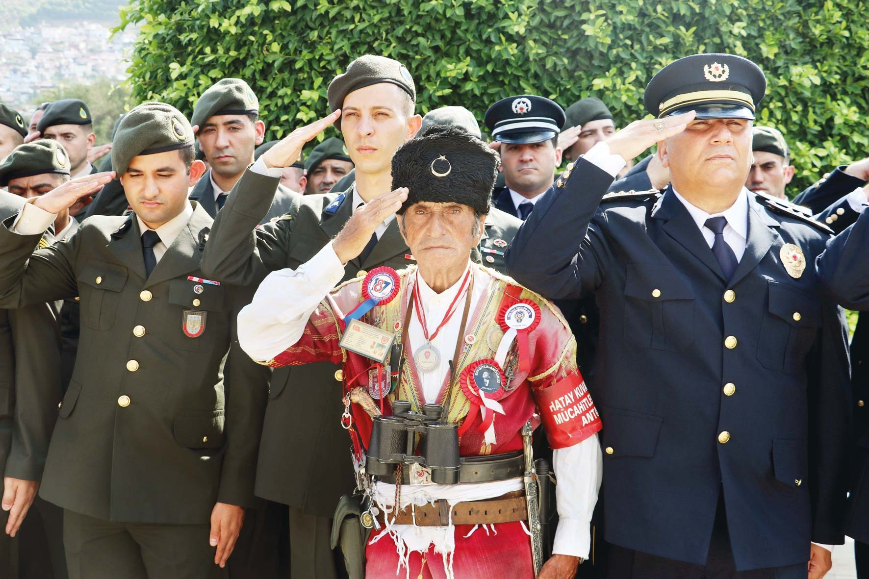 Sıcak Gündem: Tüm Gazilerimize şükran ve minnetle... - Son Dakika Bilgileri