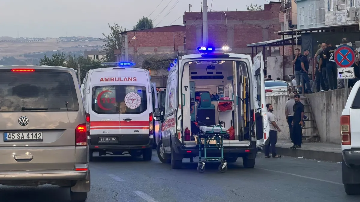 Diyarbakır'da husumetli ailelerin kavgası kanlı bitti: 3 ölü ve Merak Edilenler