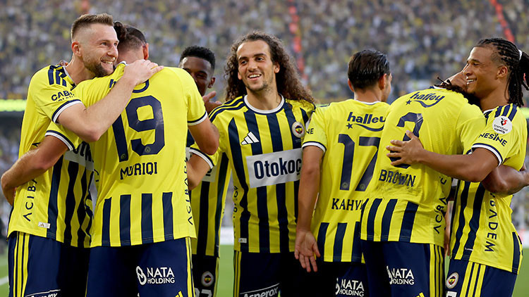 Kritik Açıklama: Fenerbahçe'nin Eyüpspor galibiyeti Avrupa'da manşetlere çıktı: 'Yıkıcı performans!' | İşte Tü