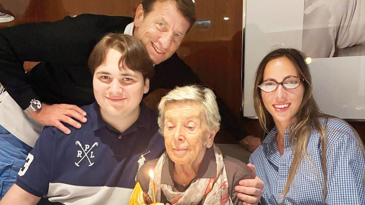 Son Gelişme: Aile kutlaması: Gelişmeler Takip Ediliyor