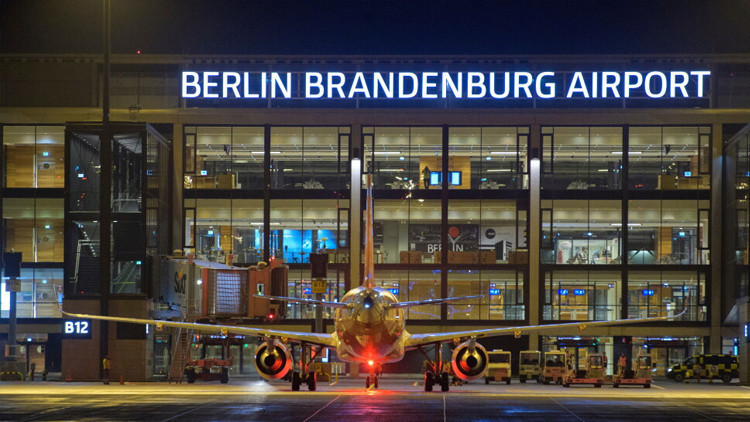 Gündemden Son Bilgiler: Berlin'de İHA alarmı: Brandenburg Havalimanı kapatıldı ve Merak Edilenler