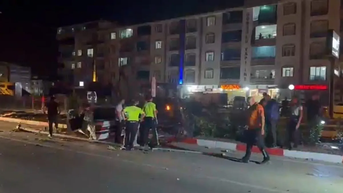 Sıcak Gündem: Elazığ'da trafik kazası: 2 kişi yaralandı - Son Dakika Bilgileri