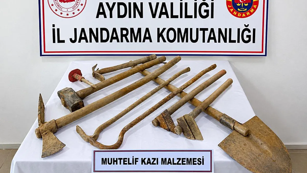 Ayrıntılar Netleşti: Aydın’da çilek bahçesinde kaçak kazıya suçüstü: 6 gözaltı: Gelişmeler Takip Ediliyor