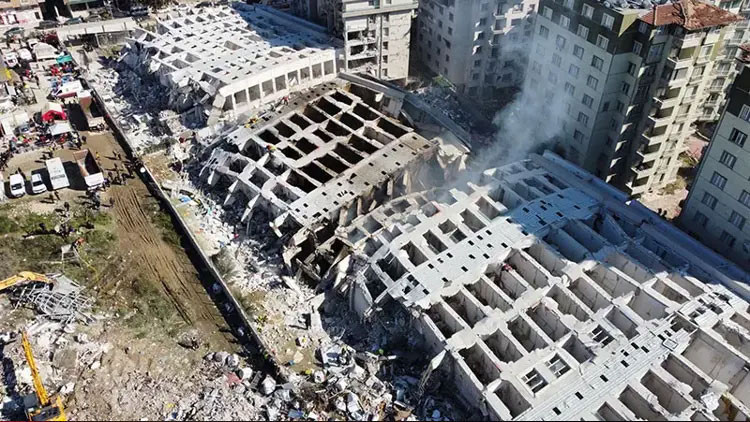 Sıcak Gündem: 269 kişinin öldüğü Rönesans Rezidans davası ertelendi: Gelişmeler Takip Ediliyor