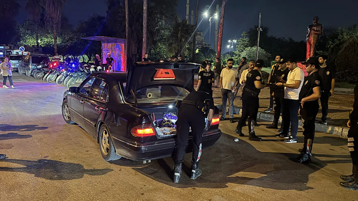 Gündemden Son Bilgiler: Adana’da 'Huzur ve Güven' denetimi: Çeşitli suçlardan aranan 64 kişi yakalandı ve Mera