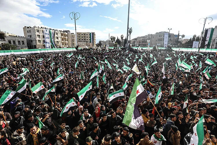 Gündemden Son Bilgiler: Suriye'de devrik rejime bağlı "Sayda konutları katliamının işkenceci komutanı" yakalan