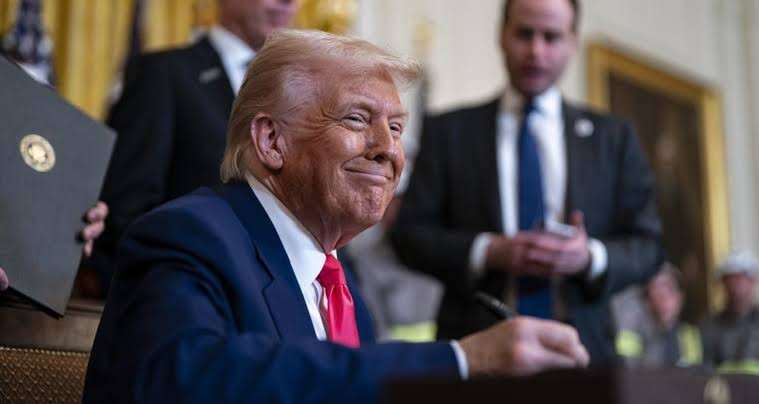 Sıcak Gündem: Trump: Bu hafta İran'la daha fazla görüşme yapılmasını bekliyorum: Gelişmeler Takip Ediliyor