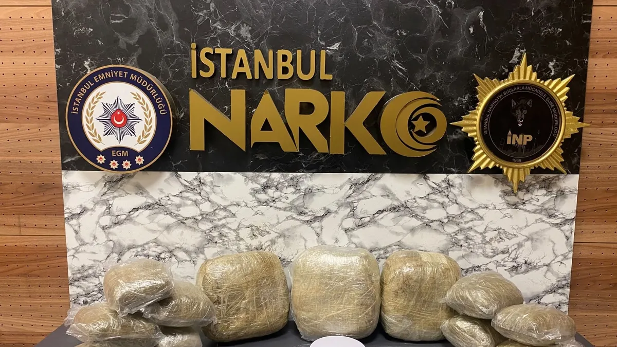 Son Gelişme: İstanbul'da nefes kesen "Zincir" operasyonu! 1 ton 165 kilogram uyuşturucu ele geçirildi: 173 tut