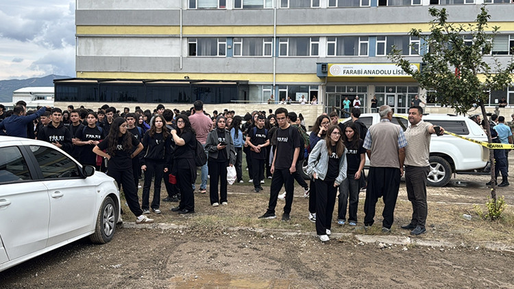 Son Gelişme: Yeğeni tarafından vurulan öğretmen yaşamını yitirdi - Son Dakika Bilgileri