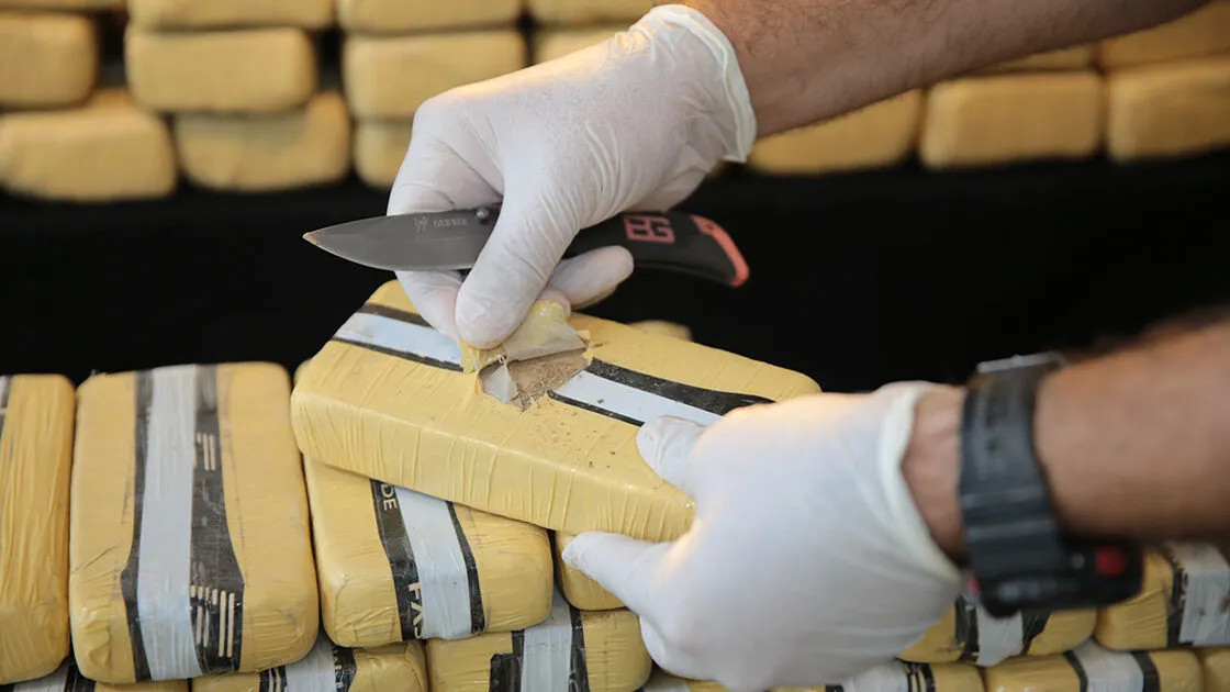 Son Gelişme: Sarıyer'de uyuşturucu operasyonu! 8 kilo 850 gram uyuşturucu ele geçirildi: Gelişmeler Takip Edil