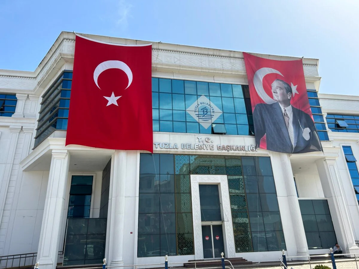 Gündemden Son Bilgiler: Tuzla Belediye Başkanı Bingöl'den, ilçede iki mahallede oluşan koku şikayetine ilişkin