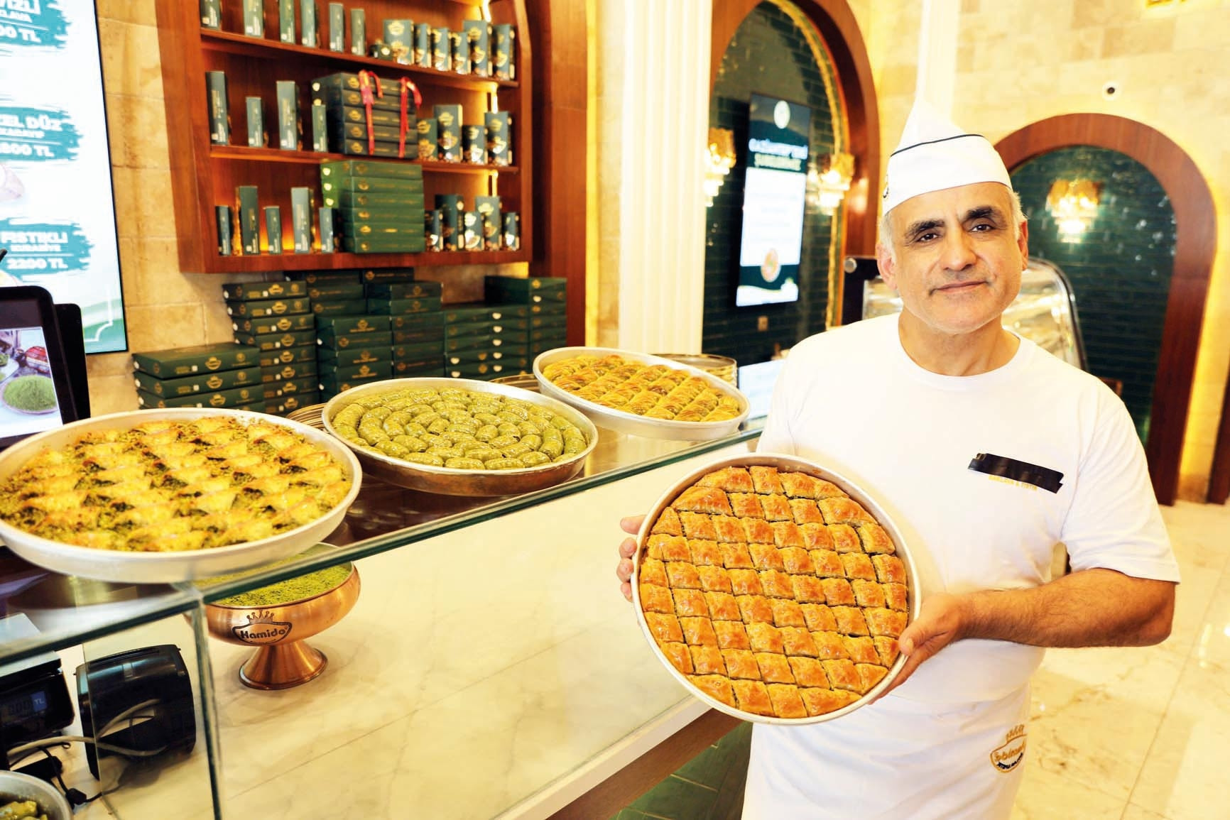 Kritik Açıklama: ABD’ye eğitime gitti baklava ustası oldu: Gelişmeler Takip Ediliyor