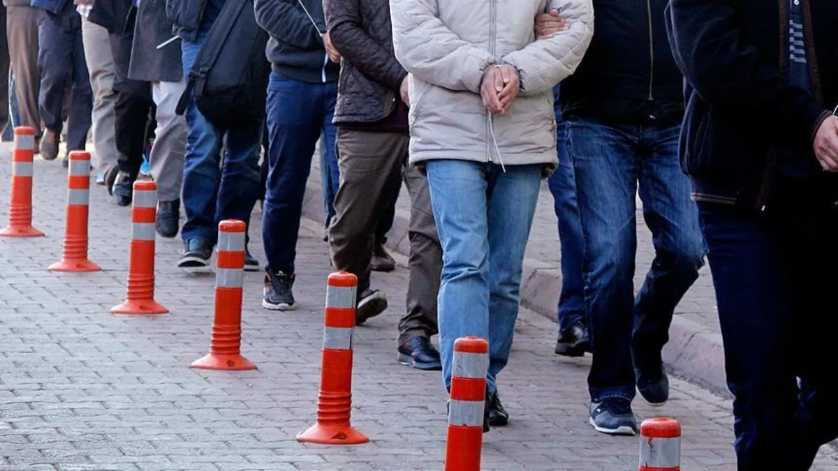İstanbul merkezli 4 ilde operasyon: Yeni nesil çetelere darbe! 5 gözaltı: Gelişmeler Takip Ediliyor
