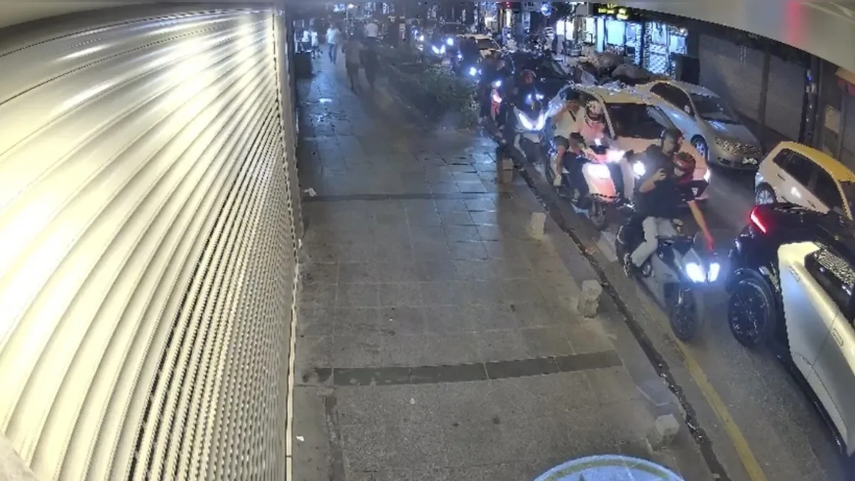 Kağıthane’de kuyumcuya kurşun yağmuru: Saldırının görüntüleri gözler önüne serildi! Meğer ateş ederken...
