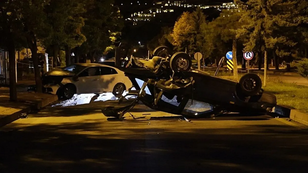 Gündemden Son Bilgiler: Nevşehir'de yarış yapan otomobiller kaza yaptı: 6 yaralı - Son Dakika Bilgileri
