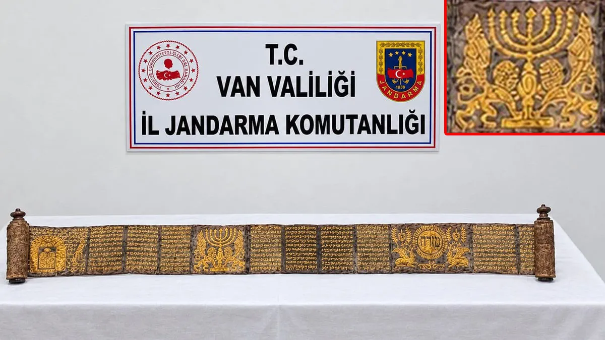Van’da tarihi eser operasyonu! Altın yaldız işlemeli Tevrat ele geçirildi