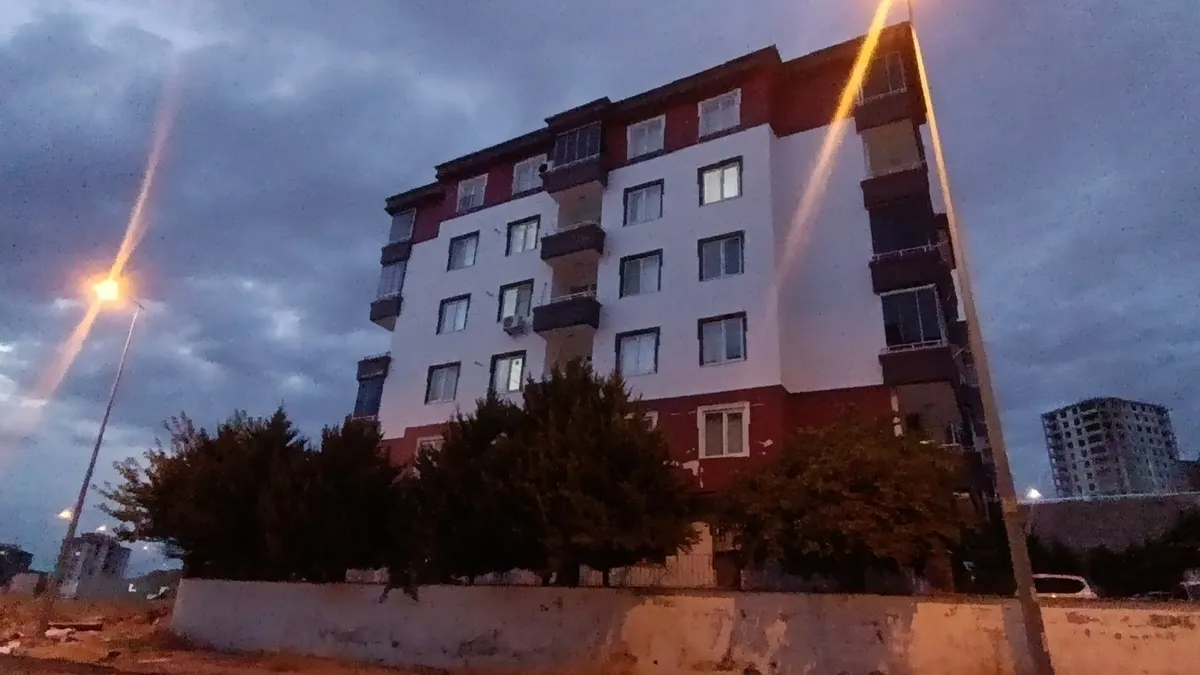 Gündemden Son Bilgiler: Gaziantep’te aile faciası! 3 kişi yüksekten gerileme kaydetti: Anne öldü, baba ve çocu