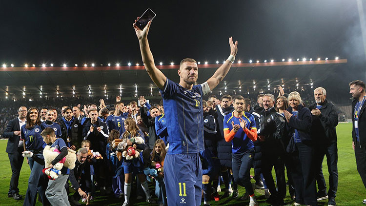 Edin Dzeko, Bosna Hersek Milli Takımı'na veda etti! - Son Dakika Bilgileri