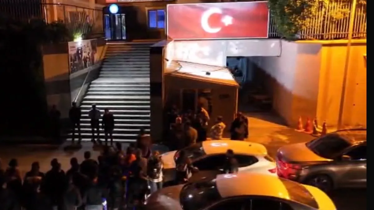 Son Gelişme: Şişli’de eğlence mekanlarına kapsamlı denetim! Sigortasız çalıştırılan 34 kadın tespit edildi | İ