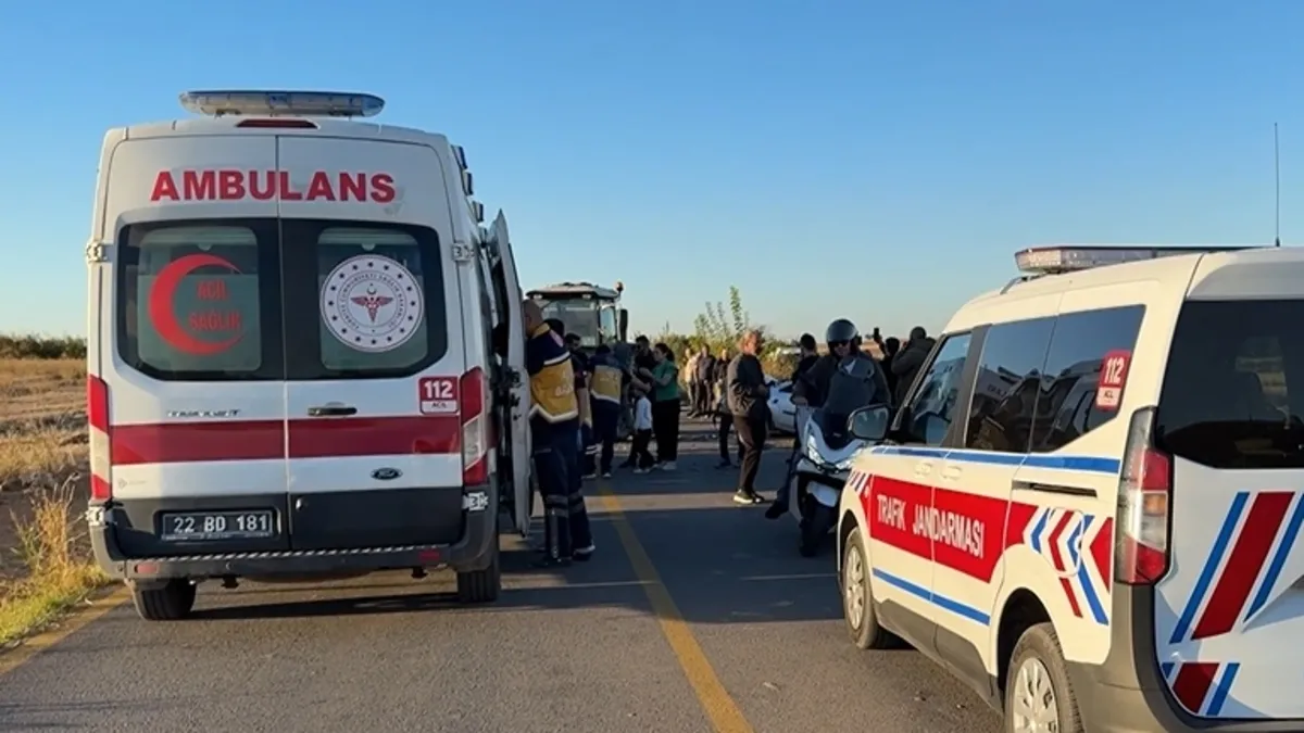 Edirne'de traktör ile otomobil çarpıştı: 1 yaralı: Gelişmeler Takip Ediliyor