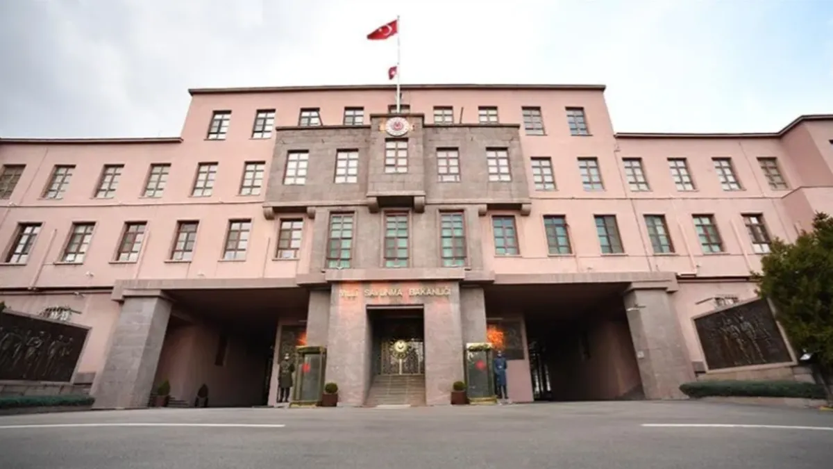 Son Gelişme: MSB'den Mekke Savunma İttifakı açıklaması: Askeri kuvvet süreci Anayasa doğrultusunda yürütülecek