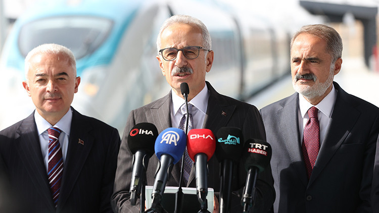 Gündemden Son Bilgiler: Ulaştırma ve Altyapı Bakanı Abdulkadir Uraloğlu: Cumhurbaşkanı Erdoğan, Çerkezköy–Kapı